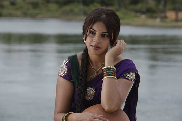 richa gangopadhyay saree from osthi movie hot photoshoot